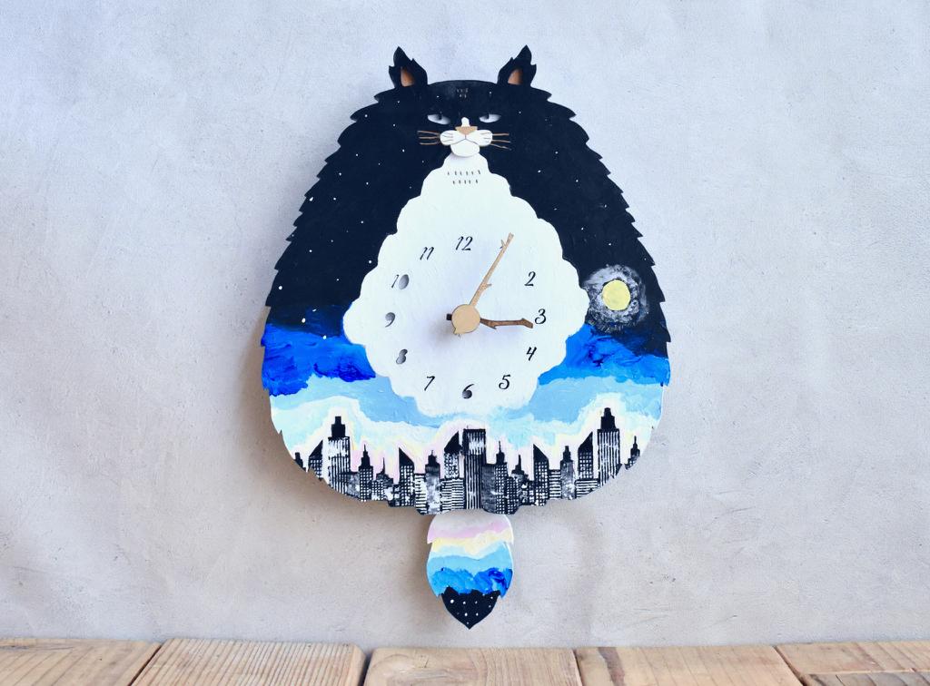 星月夜を胸に抱く猫のレギュラーサイズ レギュラーサイズ 時計 木製 振り子時計 掛け時計