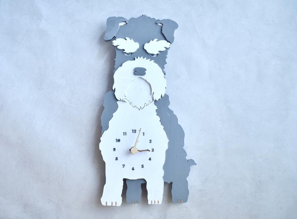 ミニチュア・シュナウザーの眼力を愉しむ レギュラーサイズ 時計 木製 掛け時計1枚目の画像